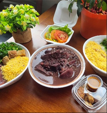Detalhe das opções do buffet